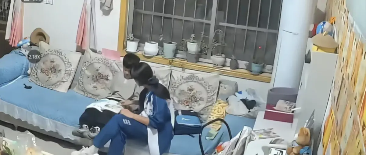 《来自姐姐的捏捏姐姐的爱》资源下载-姐弟温馨日常事件视频全集-高清在线观看免费播放完整版-来自姐姐的捏捏姐姐的爱最新后续揭秘