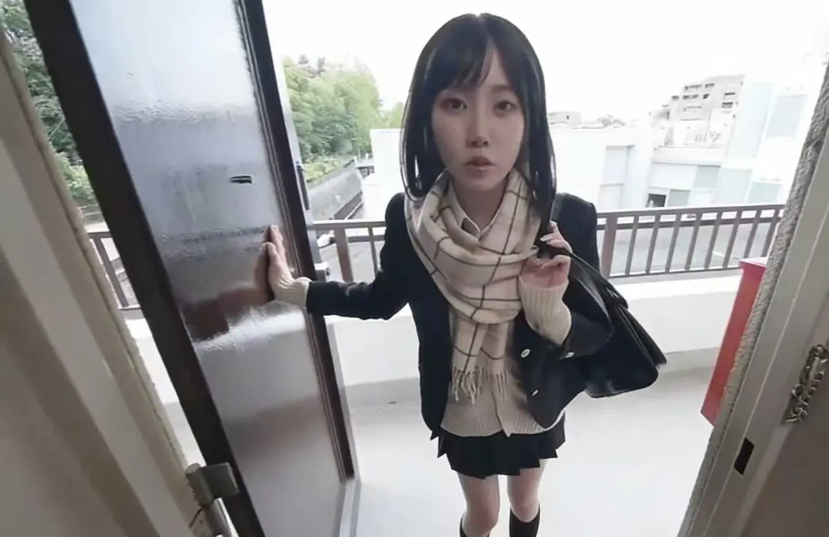 在线观看《泡在我家的辣妹-真人版》全集-泡在我家的辣妹真人版未删减高清资源-免费播放附网盘下载链接