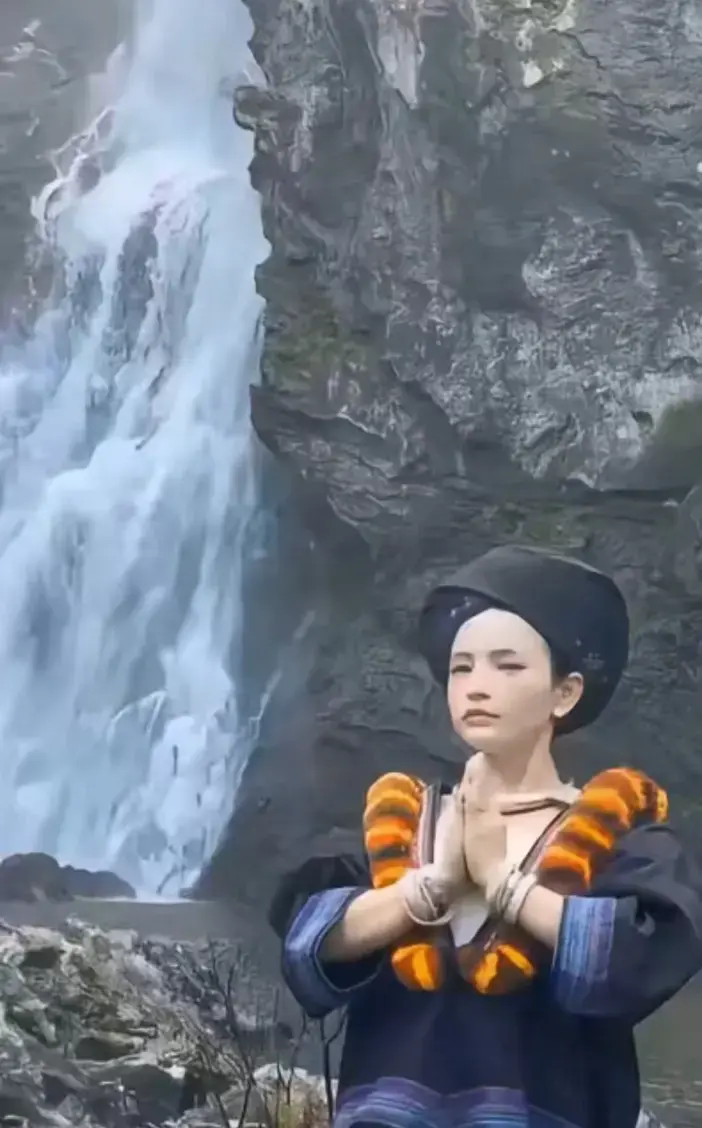 《高山流水遇瀑布》原视频免费观看HD高清-苗族不为人知的秘密是什么-《高山流水遇瀑布》无删减版