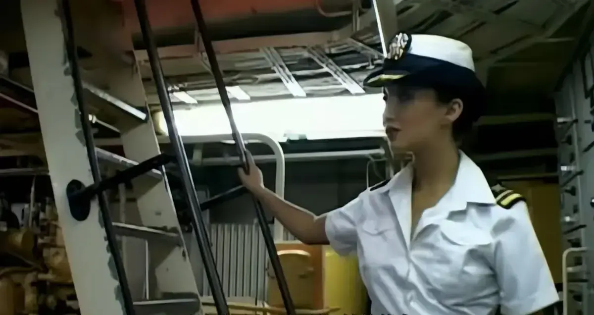 《军舰上的女兵》全集免费观看-《军舰上的女兵》未删减版HD高清播放-在线看全集无干扰观影